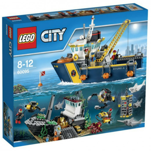 Конструктор LEGO City 60095 Корабль исследователей морских глубин —