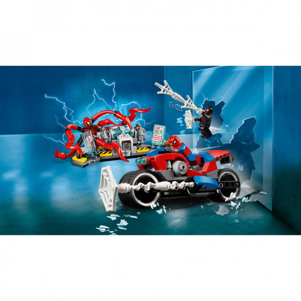 Конструктор LEGO Super Heroes 76113 Спасательная операция на мотоциклах
