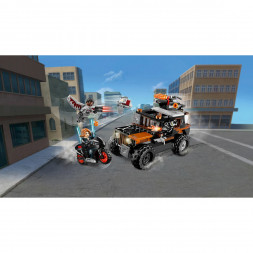 Конструктор LEGO Super Heroes 76050 Опасное ограбление