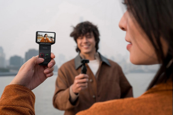 Экшн-камера Insta360 Luna Ultra Standard Combo, Cosmic Black в Чите