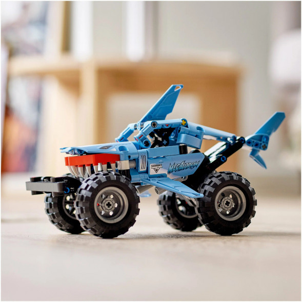 Конструктор LEGO Technic 42134 Monster Jam Megalodon
