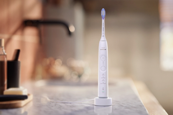 Электрическая зубная щетка Philips Sonicare Series 7100 HX7420/01 (белая)