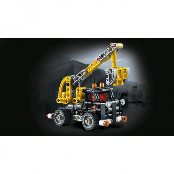 Конструктор LEGO Technic 42031 Ремонтный автокран