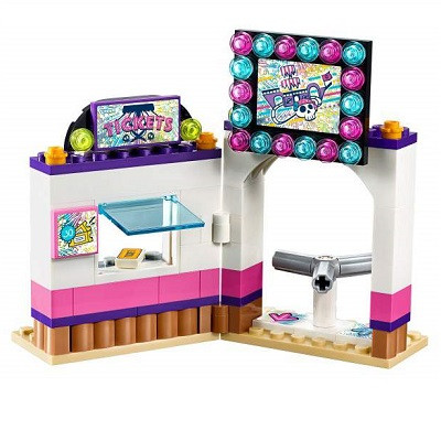 Конструктор LEGO Friends Прибрежный парк развлечений 41375